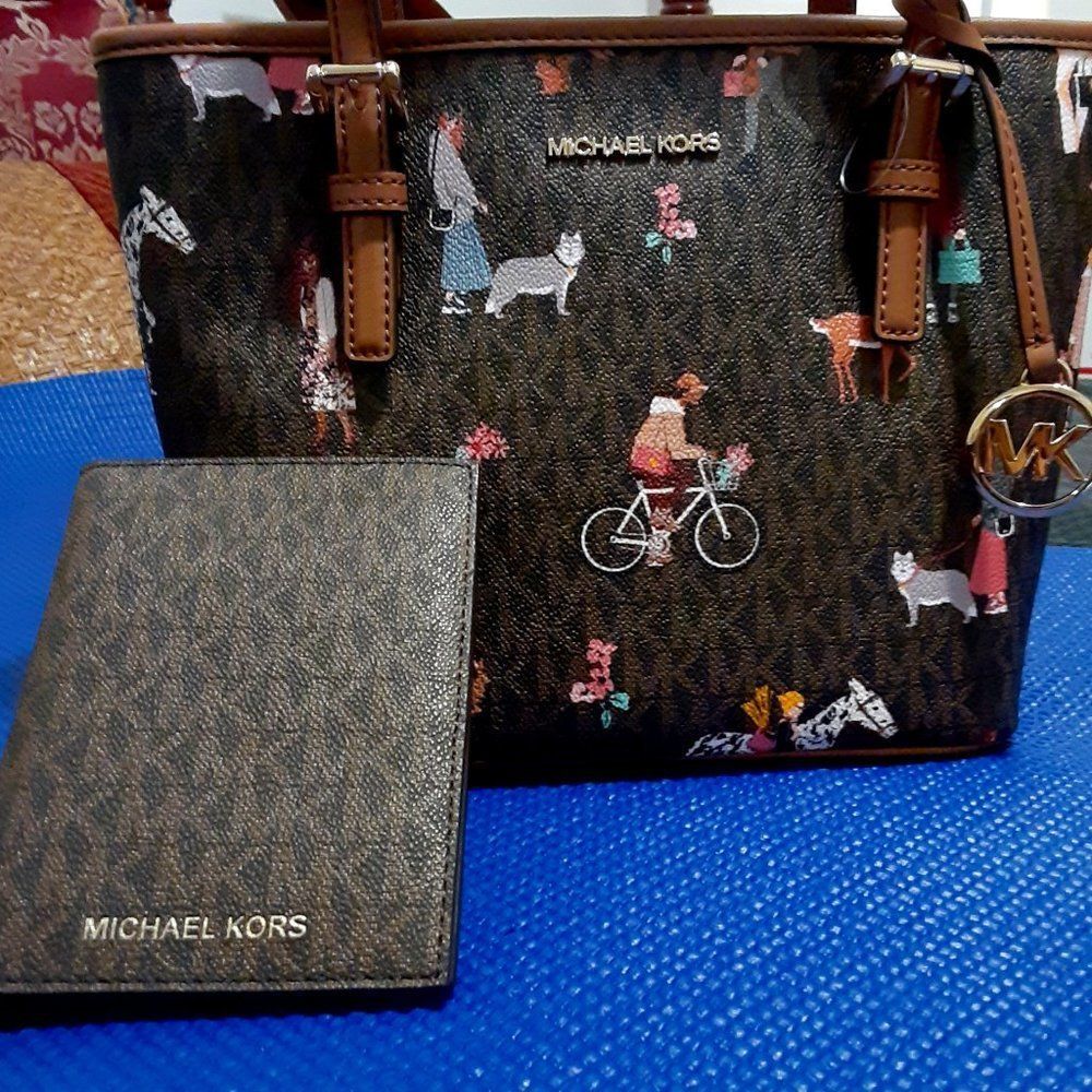 💕Michael Kors Set💕 - Girls Carryall Brown Multi Bag and Wallet💕-NWT